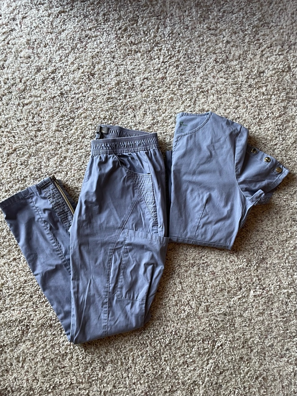 Women’s JAANUU Gray Scrub set size XS